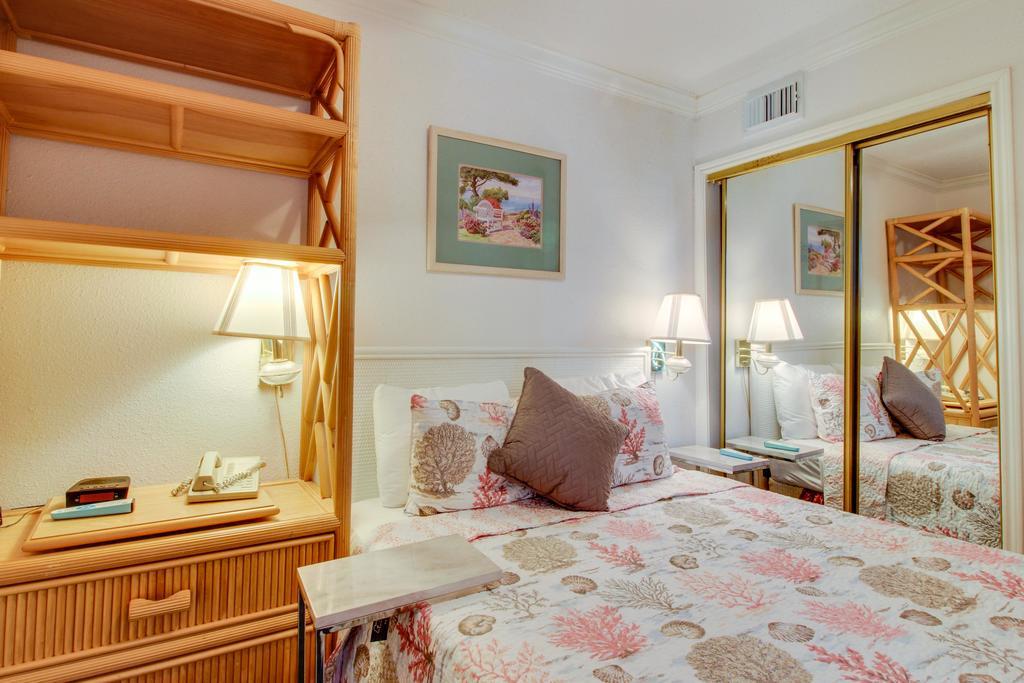 The Victorian Apartment Galveston Exterior photo